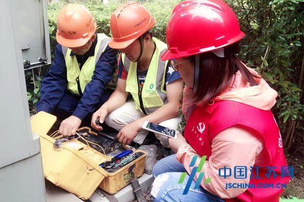 鹽城移動東臺分公司不畏艱難 堅持開展夏季網絡巡檢