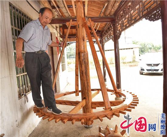 溧陽：78歲老人制作老式水車 再現古老灌溉技術