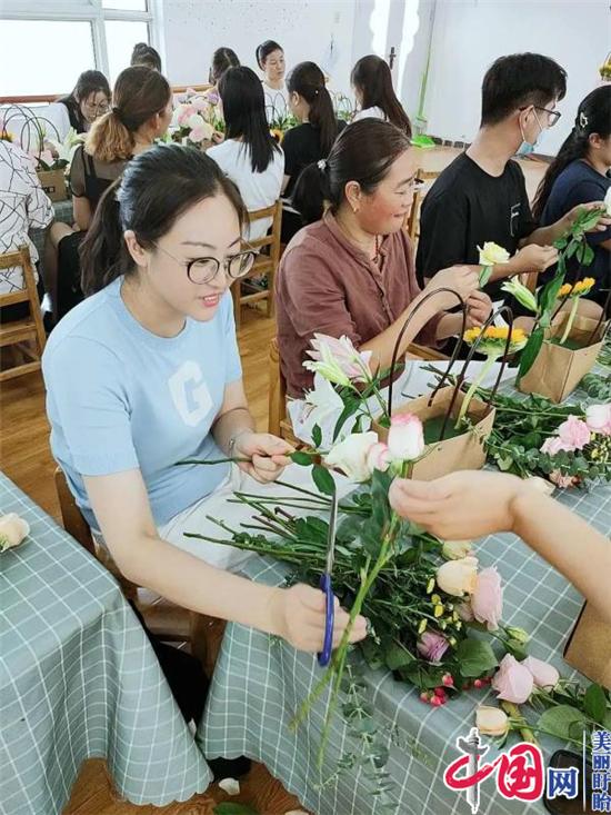 “花”現最美的你——盱眙縣淮河鎮中心幼兒園教師節活動精彩紛呈