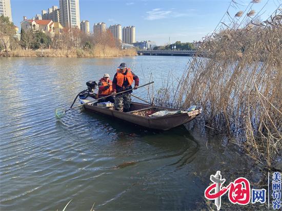 句容城管局開展“美麗中國，我是行動者”河道清潔志愿服務活動