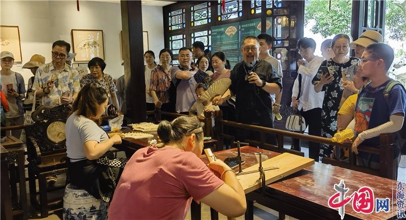 赴一場扇藝盛宴 覓一縷夏日清風——蘇州獅子林舉行“獅林真趣 雅物清風”園林消夏納涼文化展